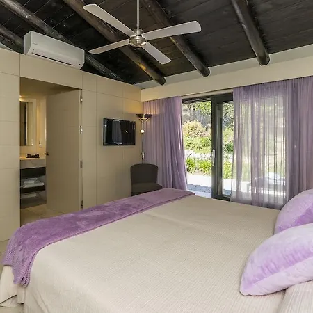 Shanti Som Hotell 4*