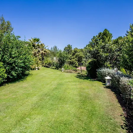 Shanti Som Hotell 4*